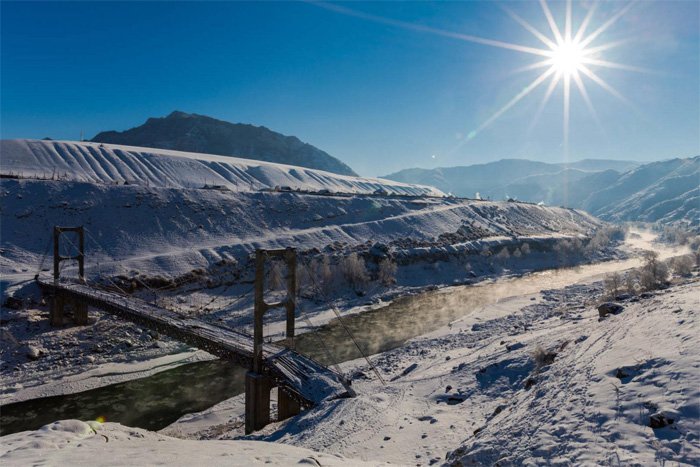 Зимний тур по Алтаю «Страна застывших водопадов»
